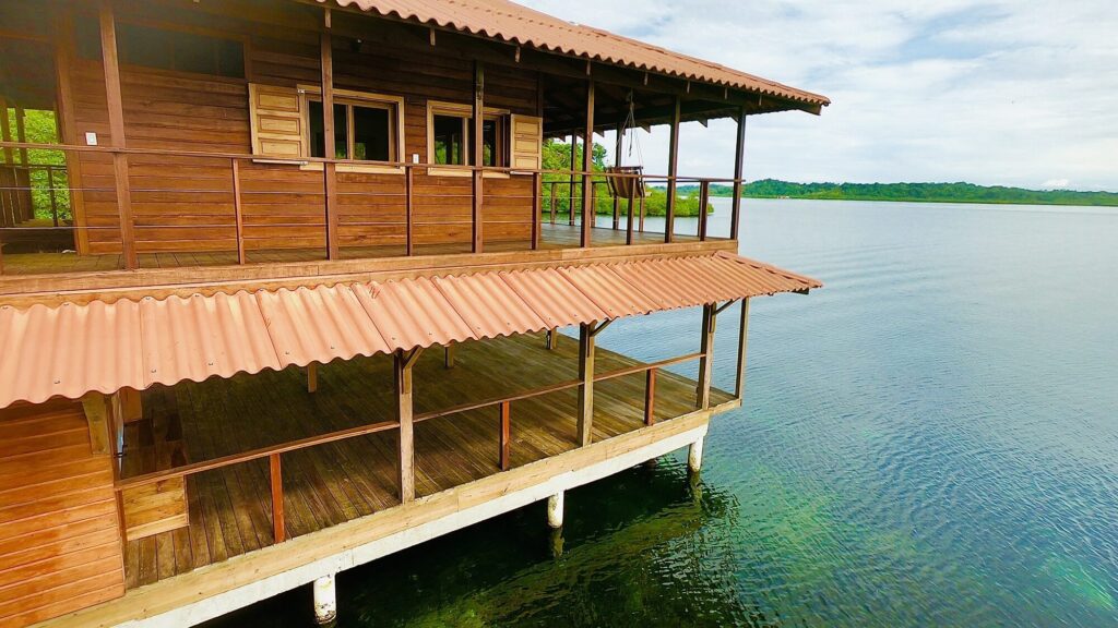 Dolphin Lodge
